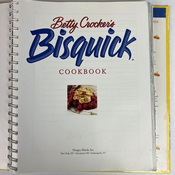Y2K Betty Crocker First Edition Vintage Bisquick Spiral Hardcover Cookbook - Picture 5 of 12